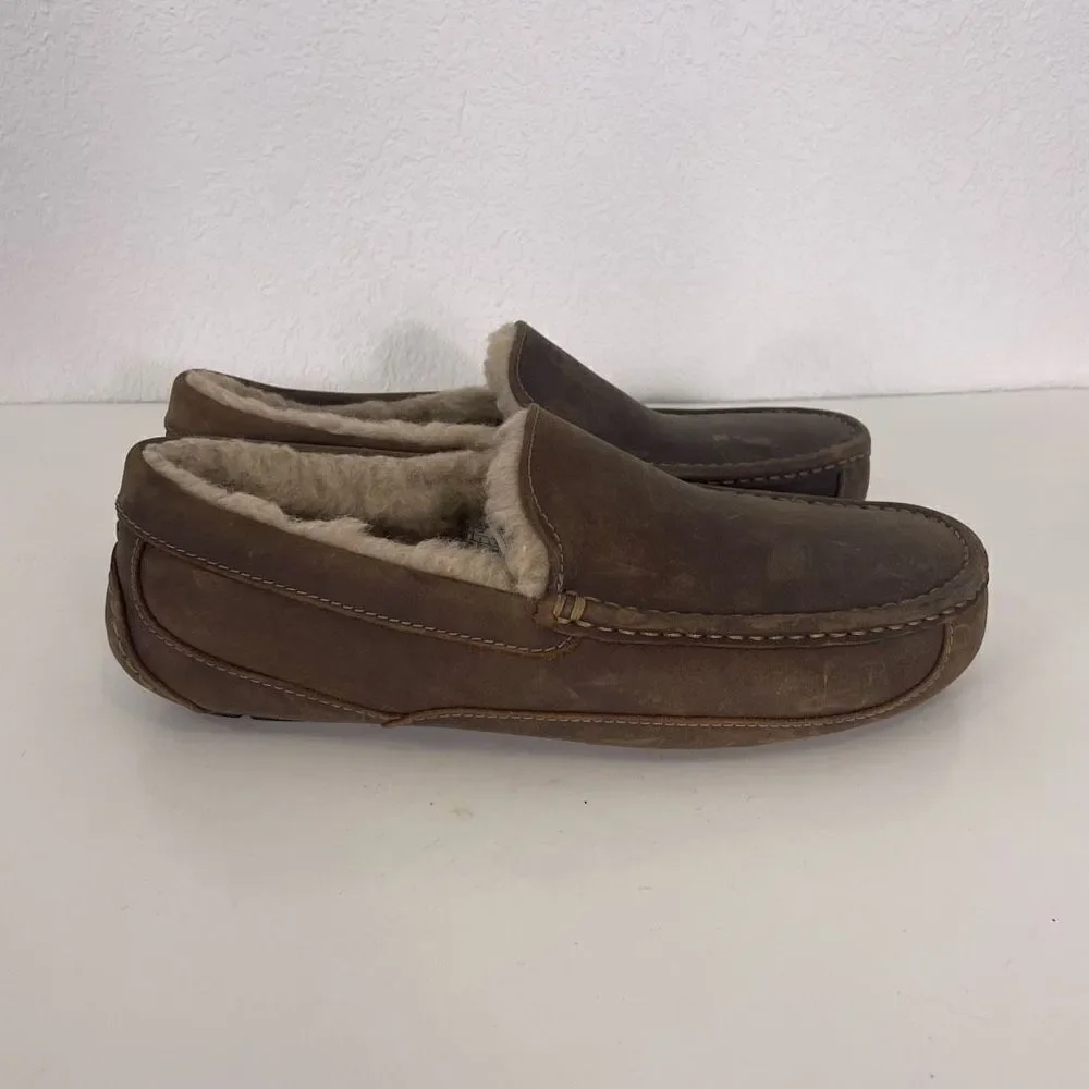 UGG‎ Brown Leather Fur Lined Slipper Shoes Men’s 10